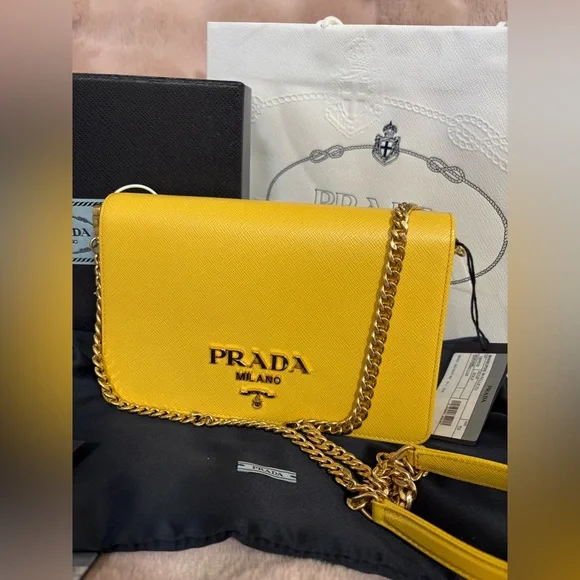 Prada miniborse Saffiano leather Yellow Crossbody Bag with Chain Strap - Picture 2 of 8